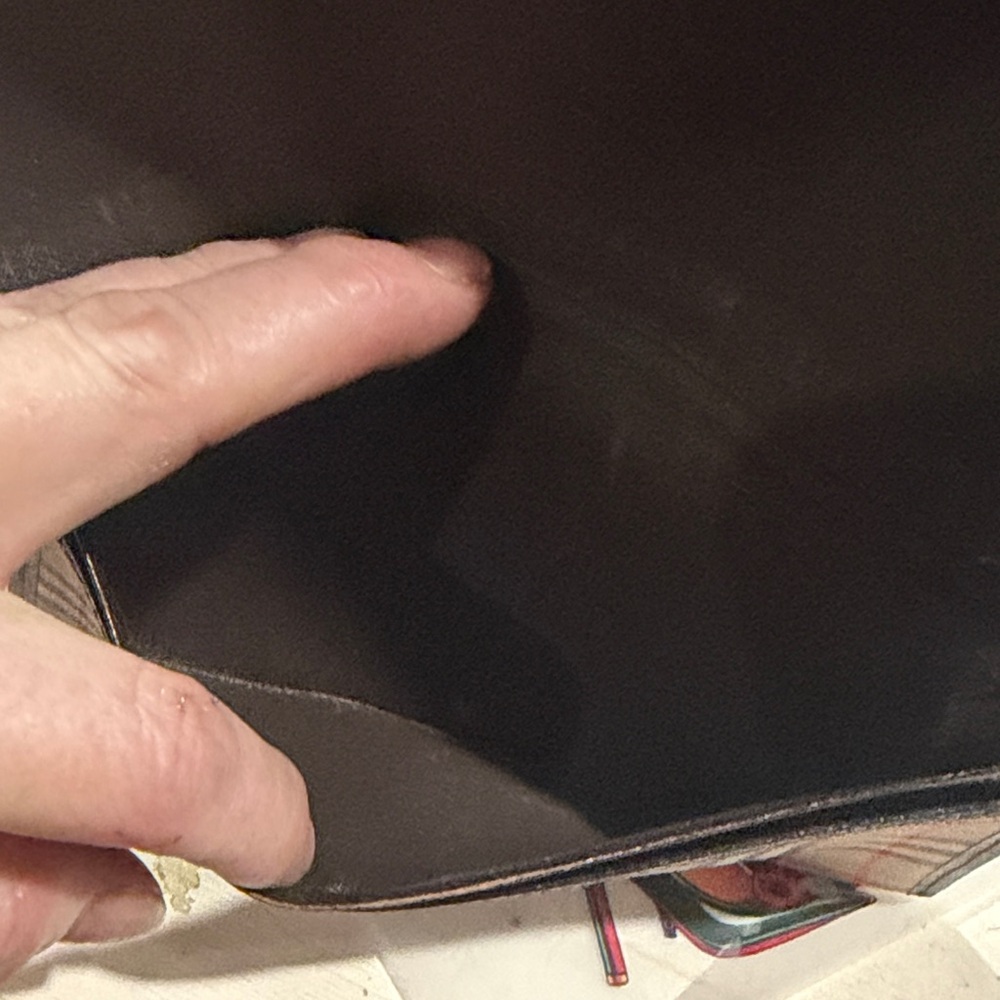 Burberry Tan and Black Checkered Wallet - Picture 11 of 13
